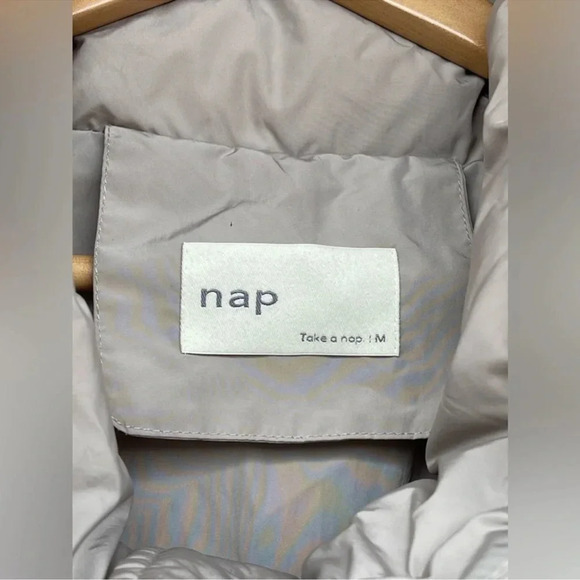 NAP loungewear Oversized Padded Down Puffer Coat in a neutral Sand size medium - Picture 4 of 13